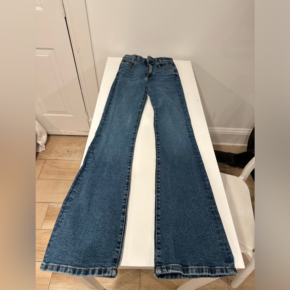 the best stretchy jeans with flairs
